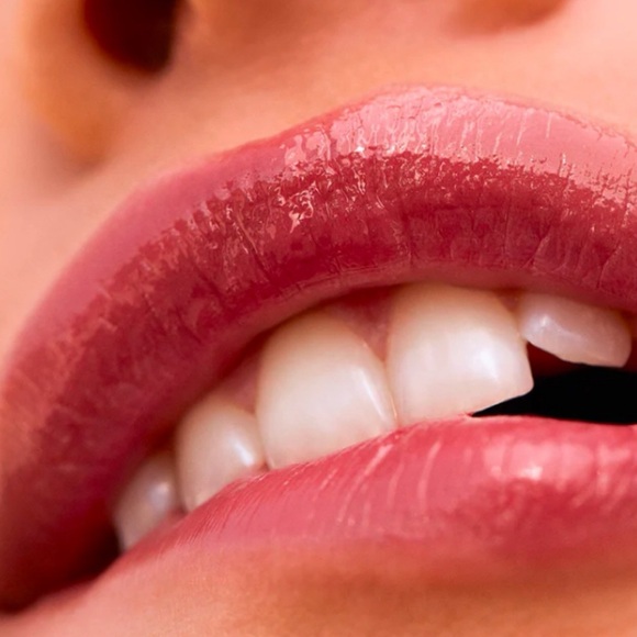 NEW✅ILIA Linger - Picture 4 of 6